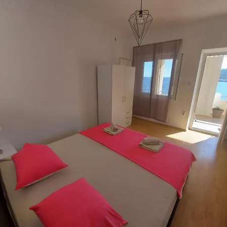 Appartement Vedran Seafront *