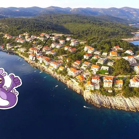 Vedran Seafront Zavalatica